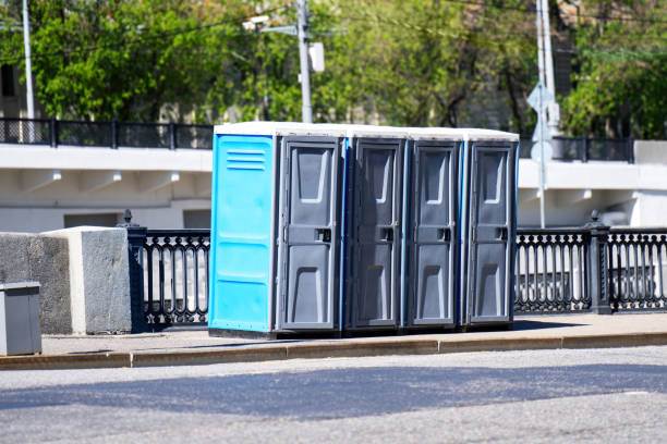Best Construction site porta potty rental  in Dewitt, IA