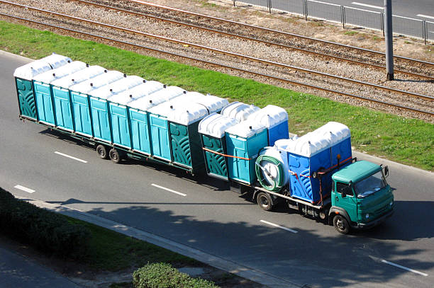 Best Affordable portable toilet rental  in Dewitt, IA